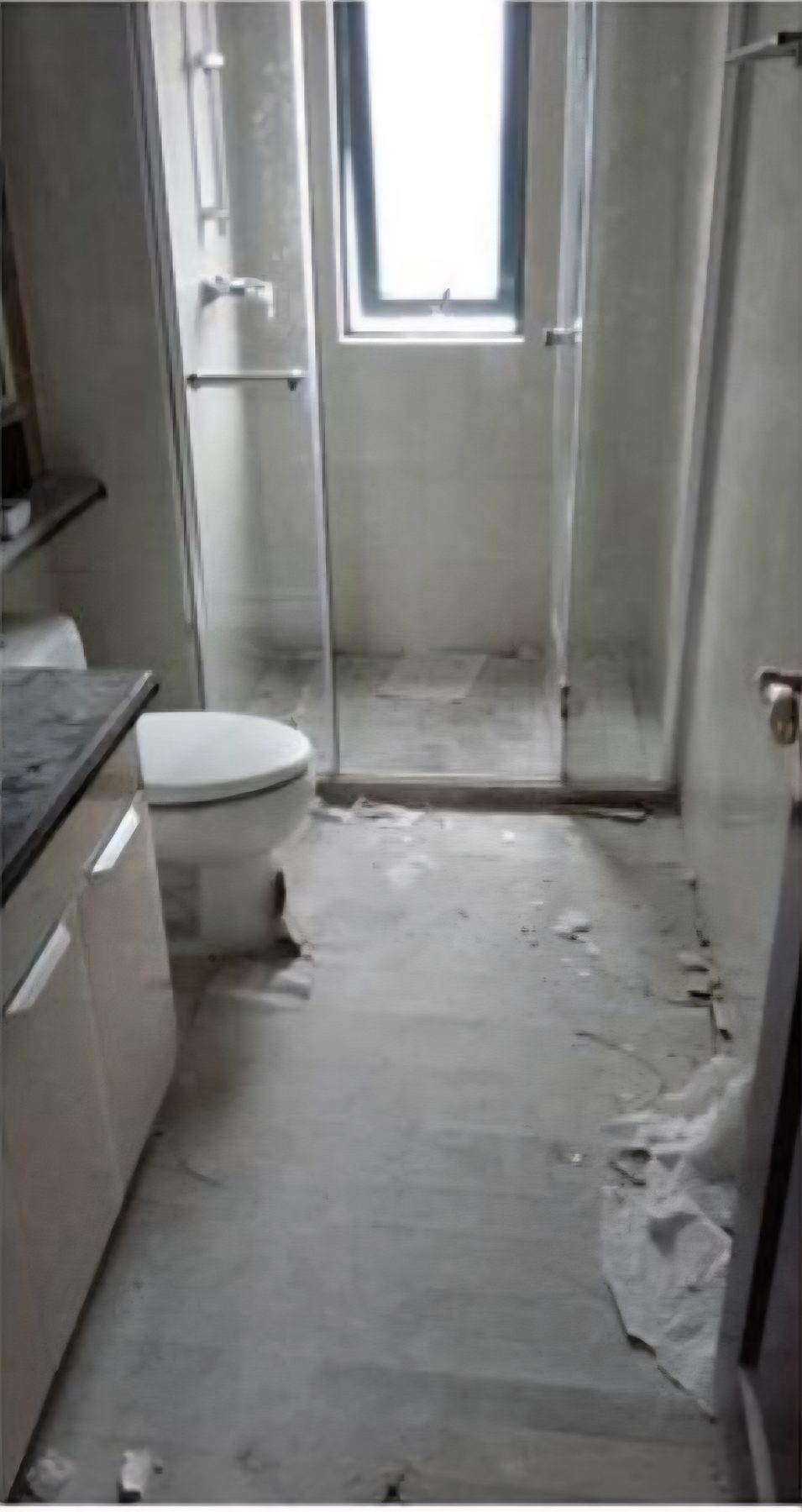 Bathroom floor before cleaning